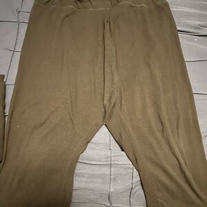 Set of 3 worn capri black leggings